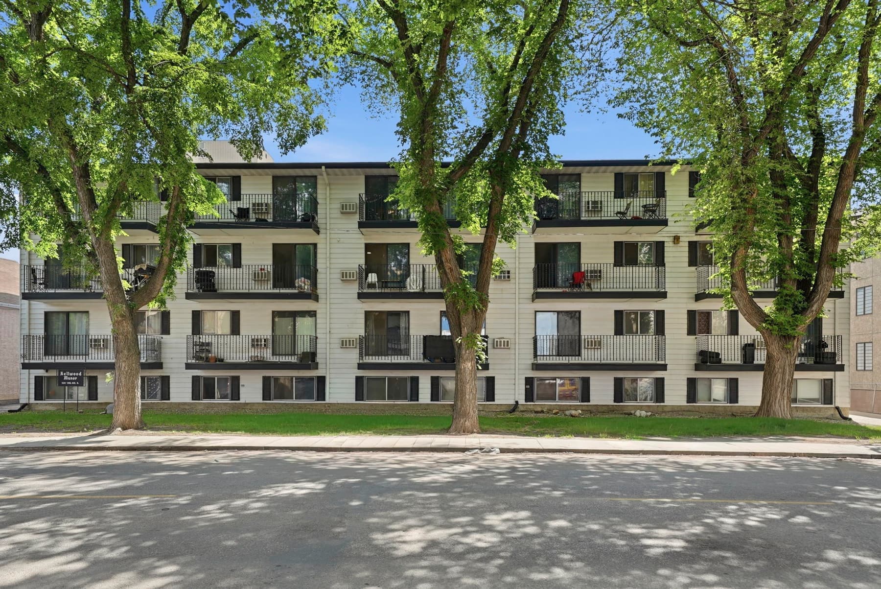 Kellwood Apartments — photo 1