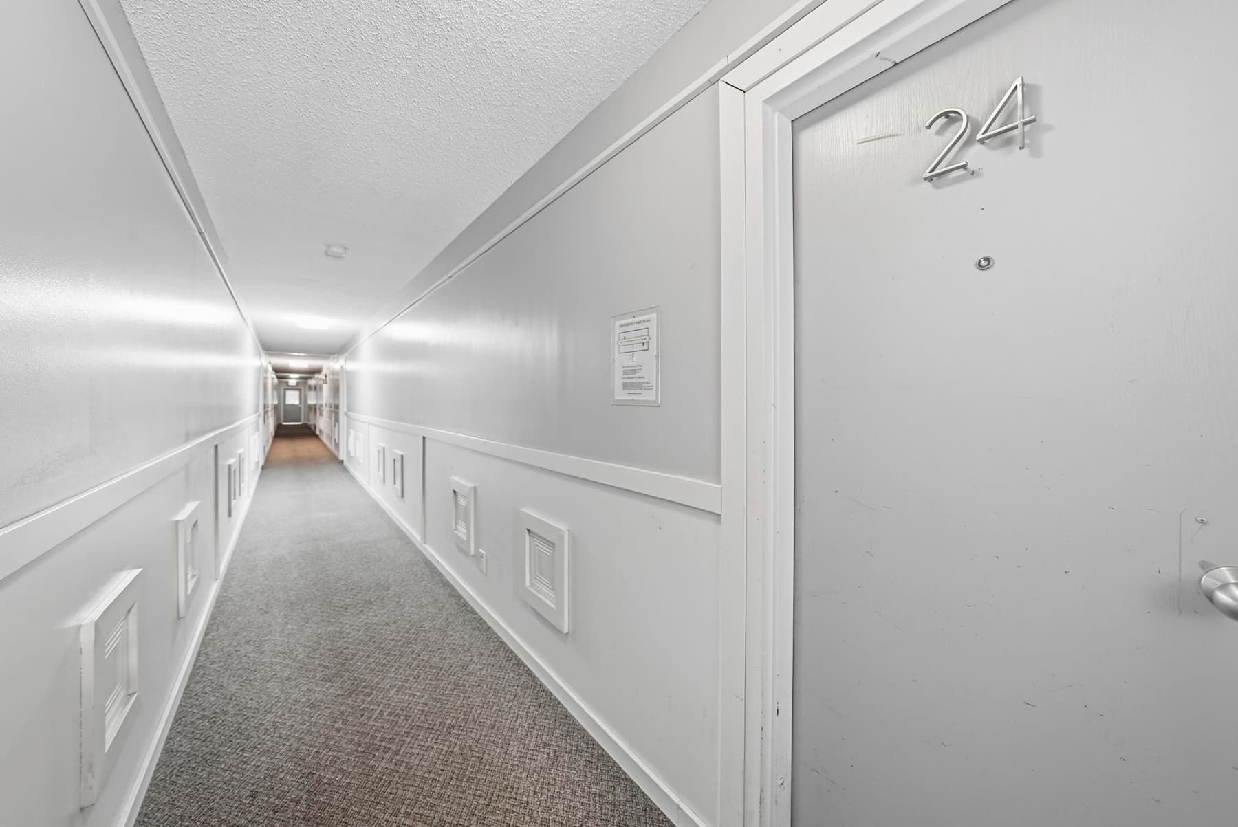 Pinehouse Apartments — photo 1
